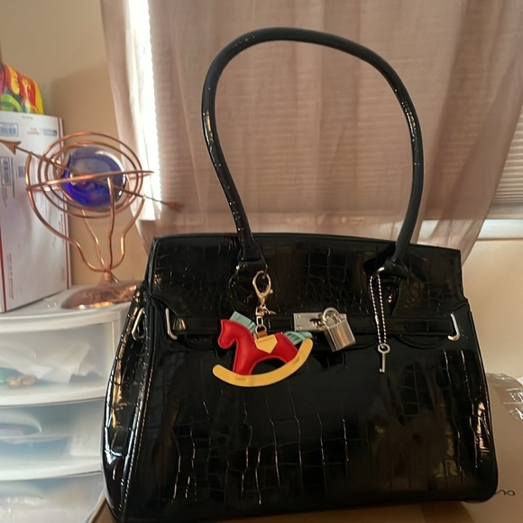 NEW FAUX CROCODILE 
WOMENS  FASHION HANDBAG
2 Pony Charm are included - Picture 8 of 15